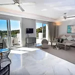 Villa Exquisite And Modern Near With Heated Pool! Marbella