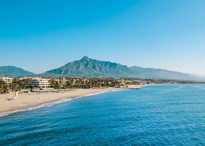 Exquisite And Modern Near With Heated Pool! *