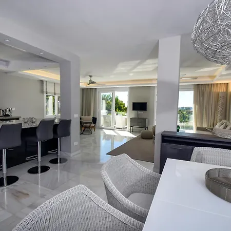 Villa Exquisite And Modern Near With Heated Pool! *