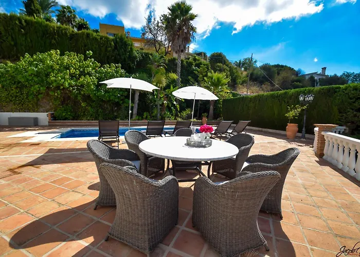 Villa Exquisite And Modern Near With Heated Pool! *