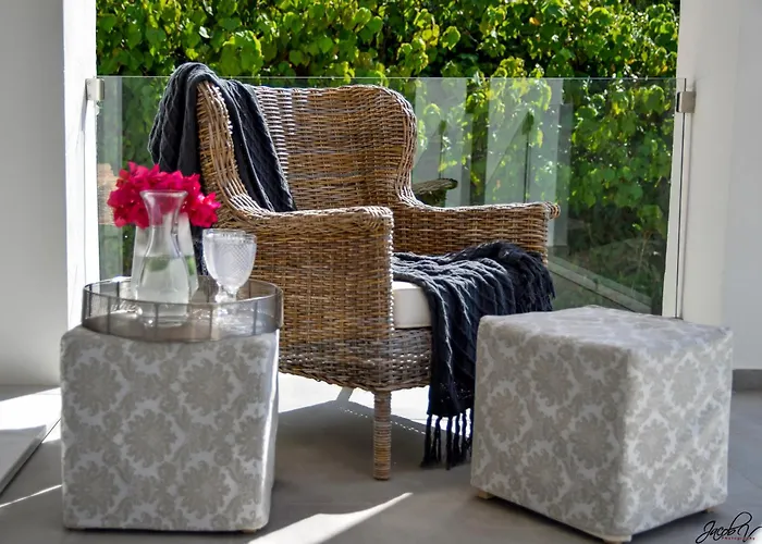 Villa Exquisite And Modern Near With Heated Pool! *