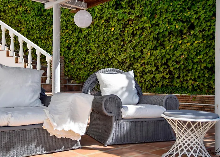 Villa Exquisite And Modern Near With Heated Pool! Marbella
